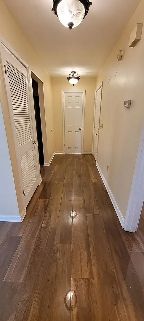 Venetian Villa 2 Bedroom 2 Bath 2 Car Garage w/Waterview! — Photo 4