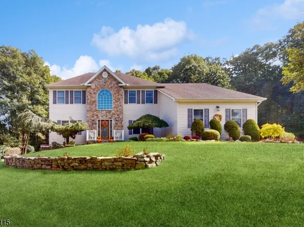 29 Elizabeth Ave, Washington Twp., NJ 07882