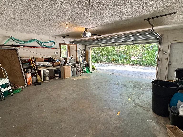W Hornbeam Dr — Photo 34