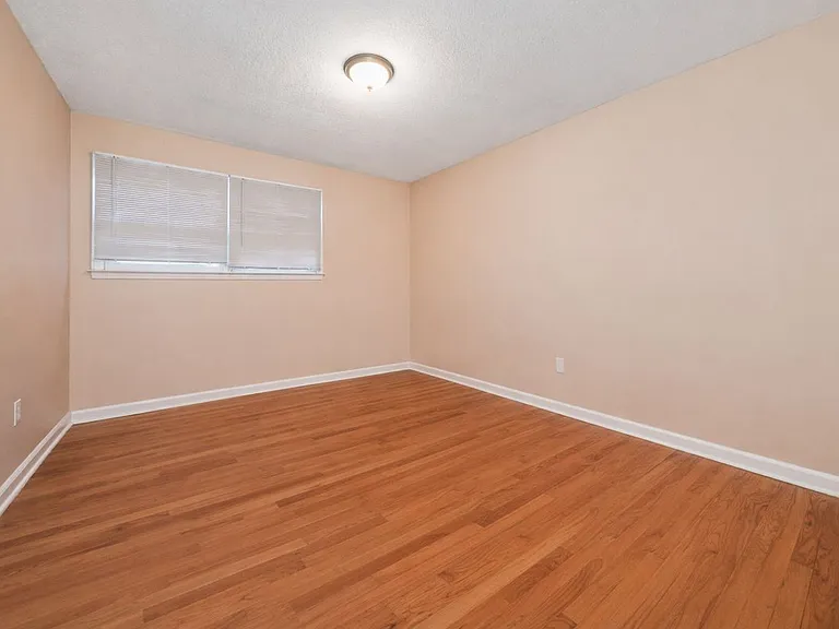 41 Trout Brook Dr — Photo 26