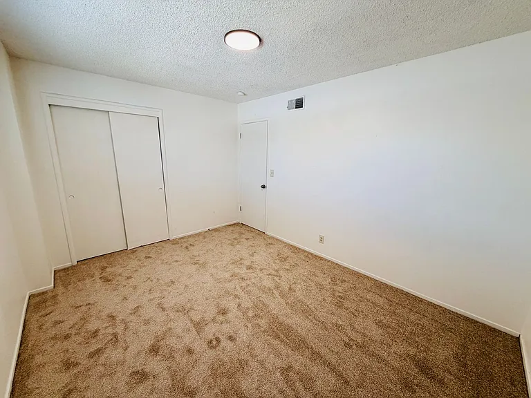 203 W Benjamin Holt Dr — Photo 27