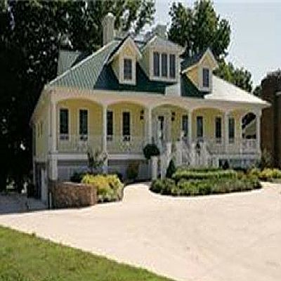 2nd image of 695 Wildwood Trce