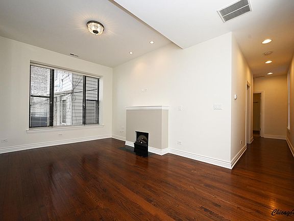 3rd image of 18 W Chestnut St #1R