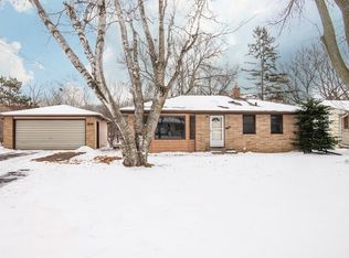 1948 Kennard St, Saint Paul, MN 55109