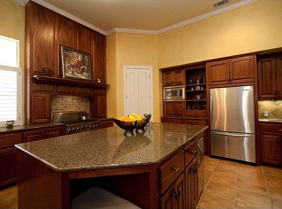 5th image of 4204 Fairwood Pl