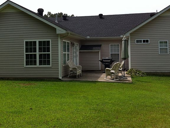 3rd image of 488 Walraven Rd NE