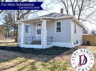 114 S 2nd St, O'Fallon, IL 62269