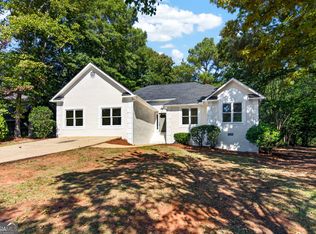 103 Bridlewood Dr, Lagrange, GA 30240