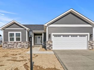 299 Apple Grove Ln, Valparaiso, IN