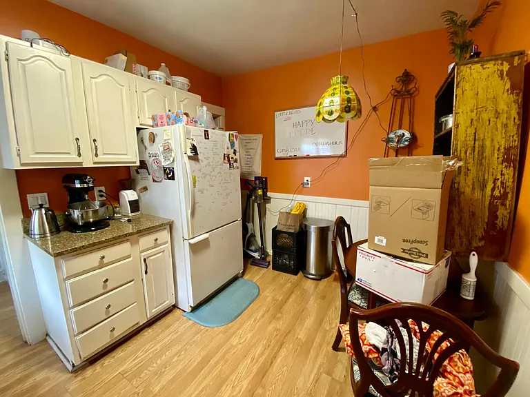 19 Burton St #2 — Photo 30