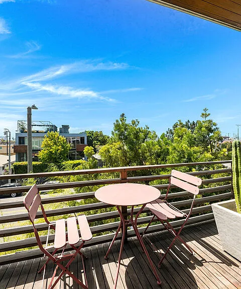 417 Venice Way — Photo 13