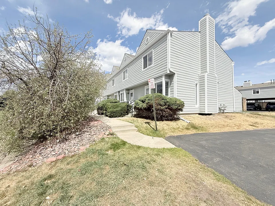 7612 Lexington Manor Dr
