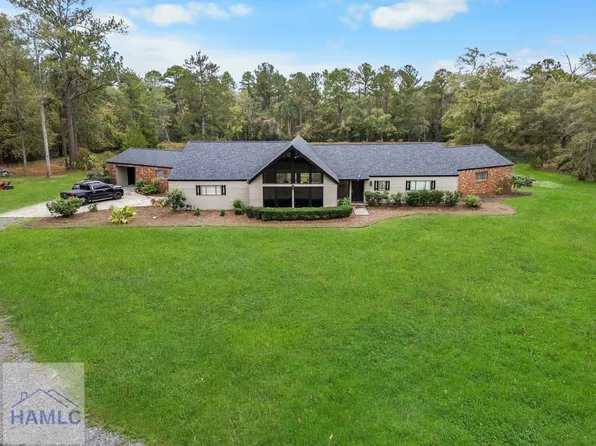 100 Morgan Dr, Jesup, GA 31545