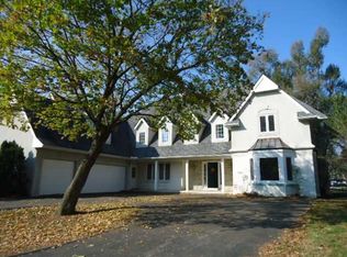 5034 Hunters Green Dr, Toledo, OH 43623