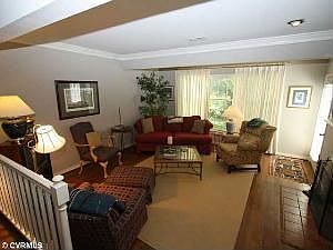 4th image of 4010 Bush Lake Way