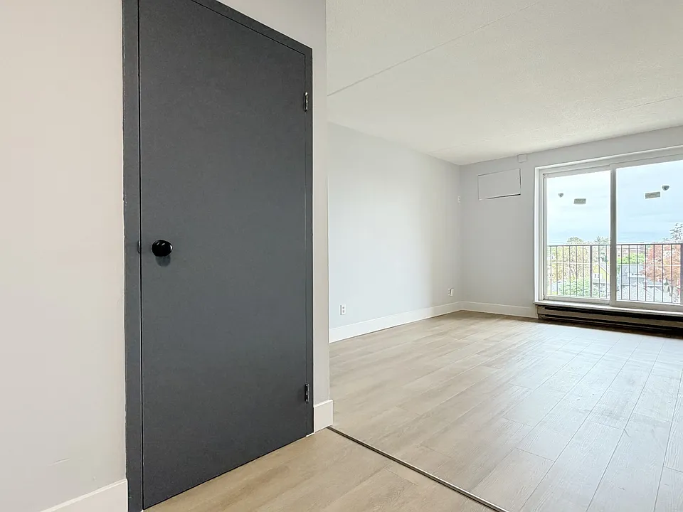 1071 McDougall St #505