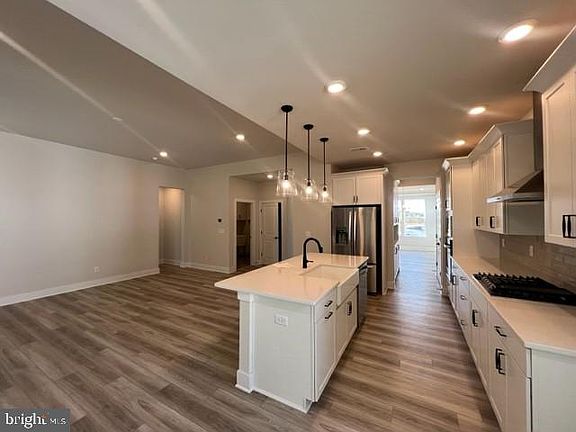 5th image of 34010 Congress Ct