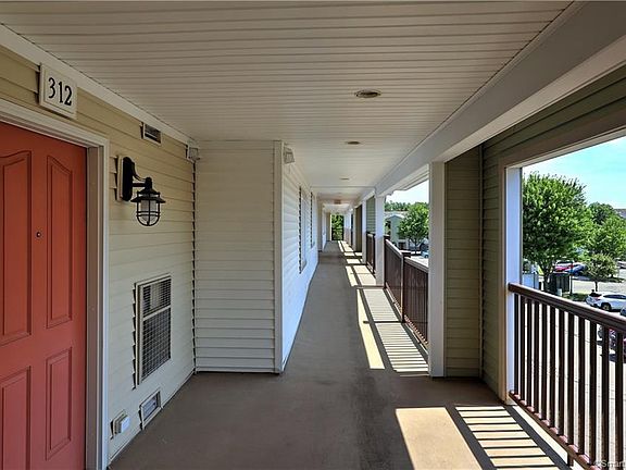 2nd image of 3250 Fairfield Ave APT 312
