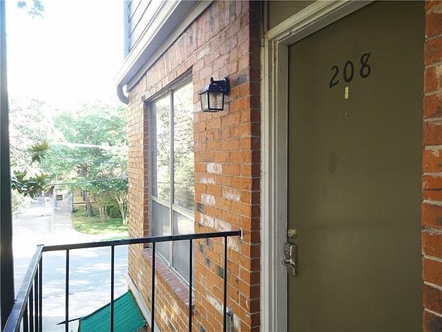 1st image of 4525 Gilbert Ave APT 208