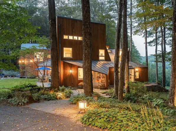 318 Ebbin Lockwood Way, Woodstock, VT 05071