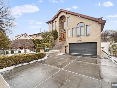 488 Walnut St, Ridgefield, NJ, 07657