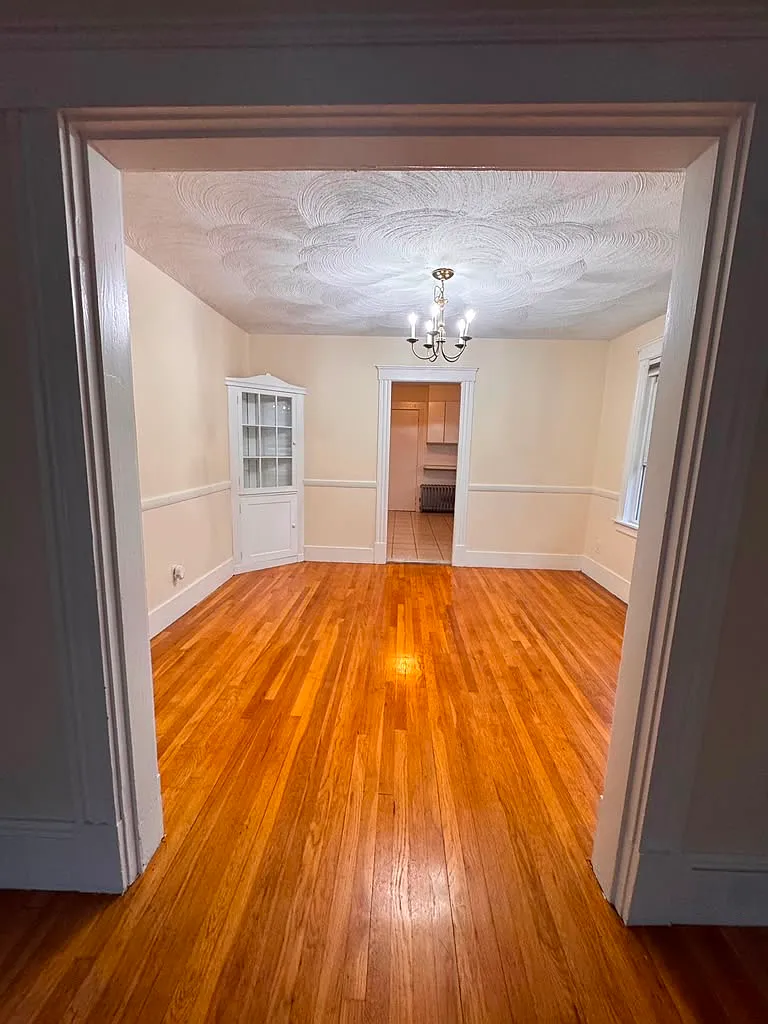2 bed, 1102 sqft, $2,500 — Photo 2