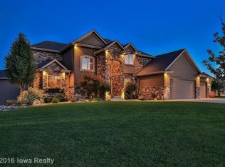 3109 162nd St, Urbandale, IA 50323