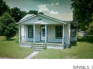 111 W Schuetz St, Lebanon, IL 62254
