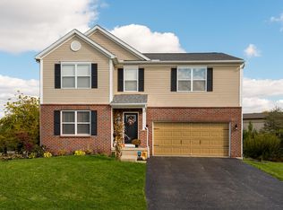 696 Brighton St, Pickerington, OH 43147