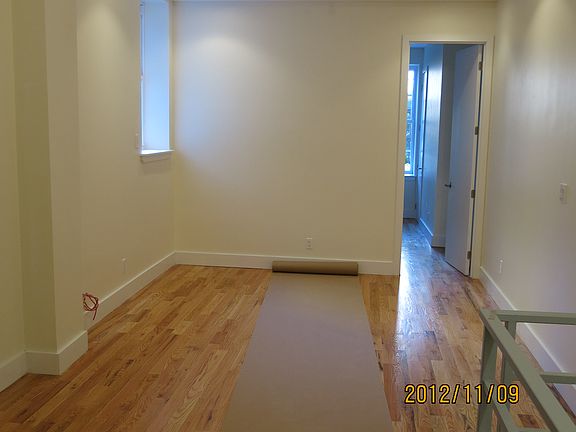 5th image of 161 Maujer St APT 1A