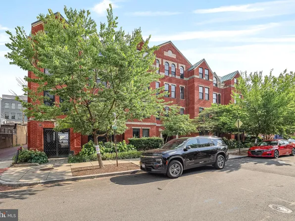 649 C St SE APT 208, Washington, DC 20003