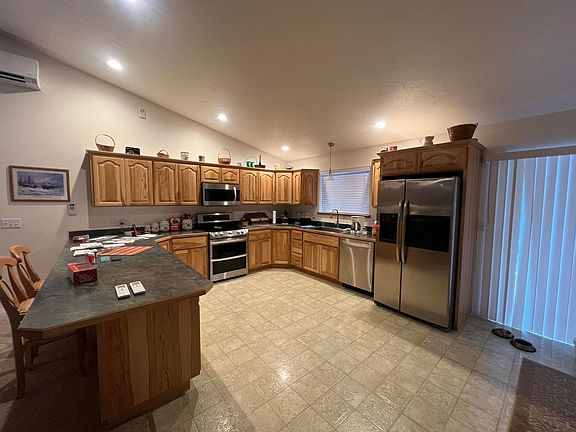 2nd image of 141 Snowshoe Ln