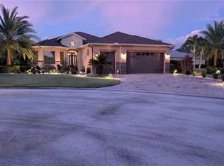 318 Santa Barbara Ln, Poinciana, FL 34759