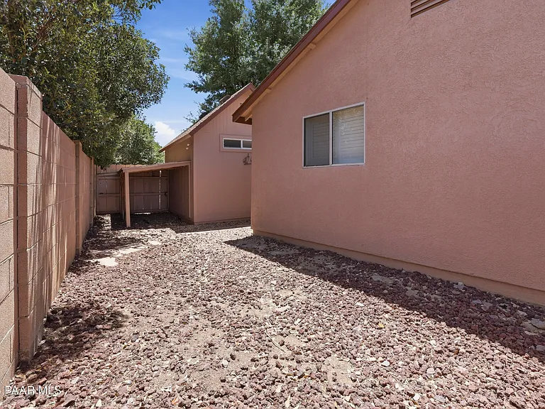 7451 Granite — Photo 25