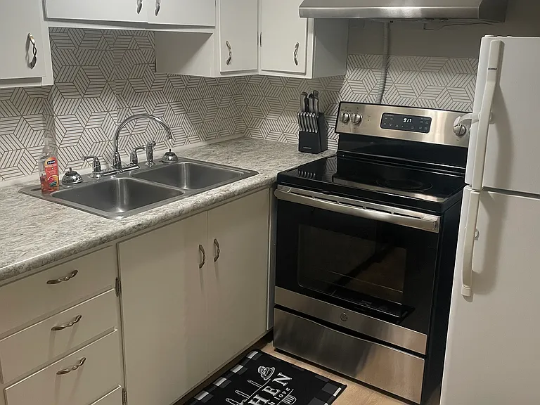 2605 S Elmwood Ave — Photo 10