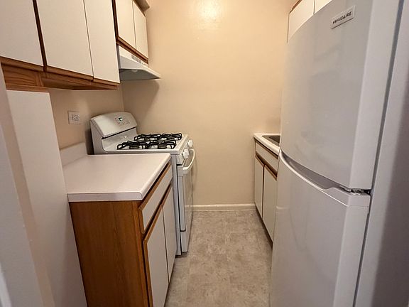4th image of 110-40 72nd Ave #2F