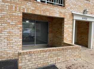 5922 Cove Landing Rd APT 201, Burke, VA 22015