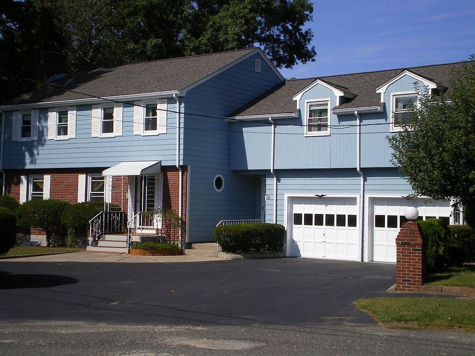 2nd image of 12 Floral Cir