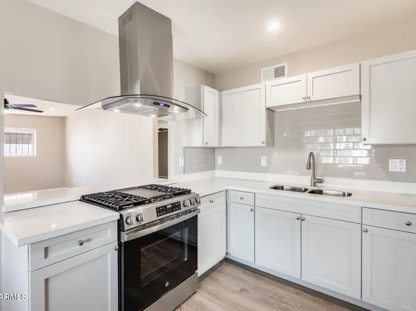 2739 W HAZELWOOD Street, Phoenix, AZ 85017