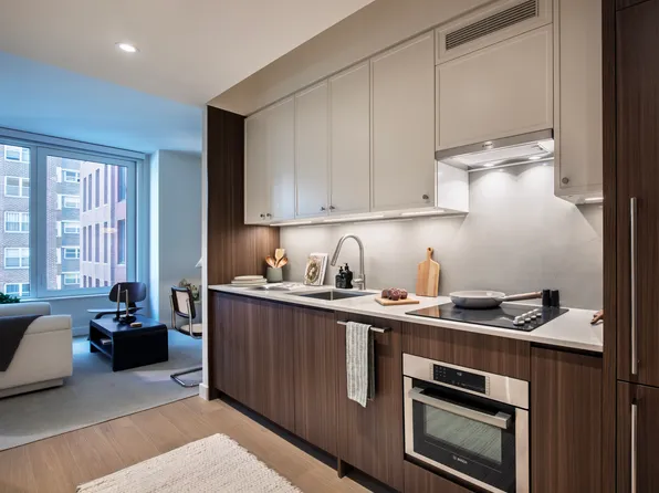 335 8th Avenue image 1 of 18