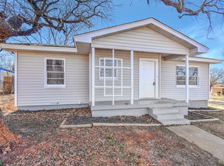 1826 Mockingbird Ln, Denison, TX 75020