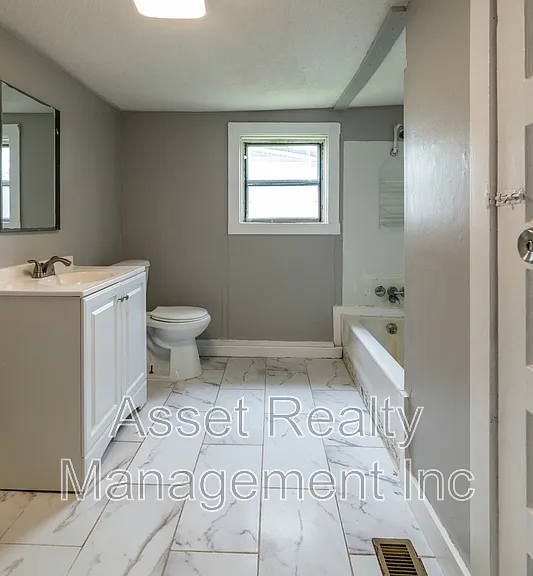 2608 Piedmont St — Photo 12