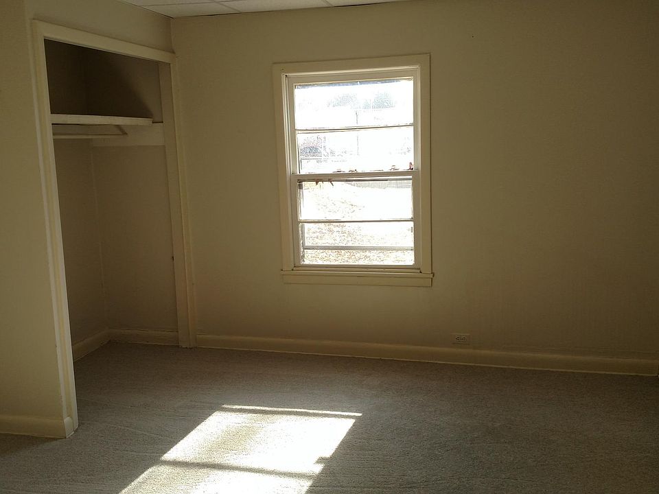 2nd image of 119 N Yadkin Ave APT A