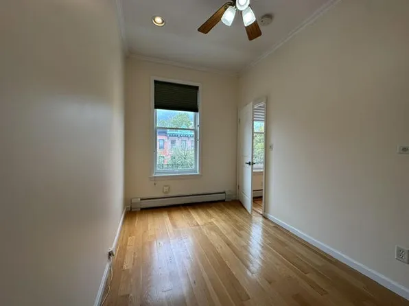 930 Washington Street image 7 of 23