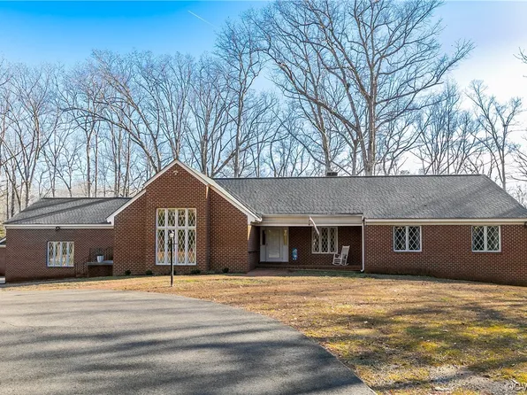 17520 Lakewood Rd, Bowling Green, VA 22427