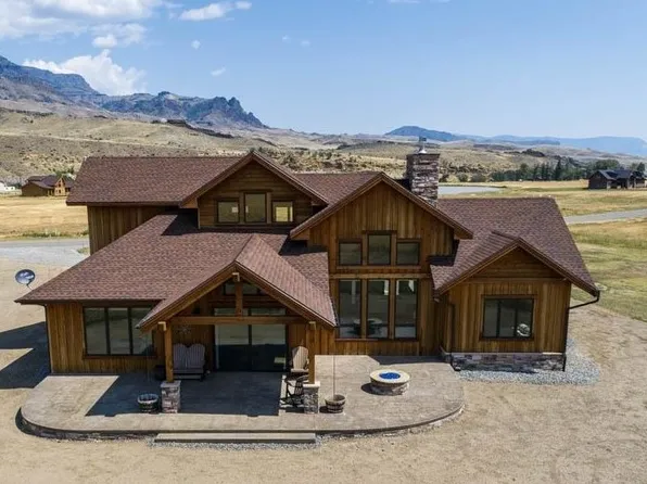 82 Big Creek Dr, Cody, WY 82414