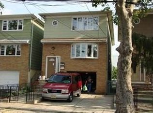 109 Bergen St, Harrison, NJ 07029
