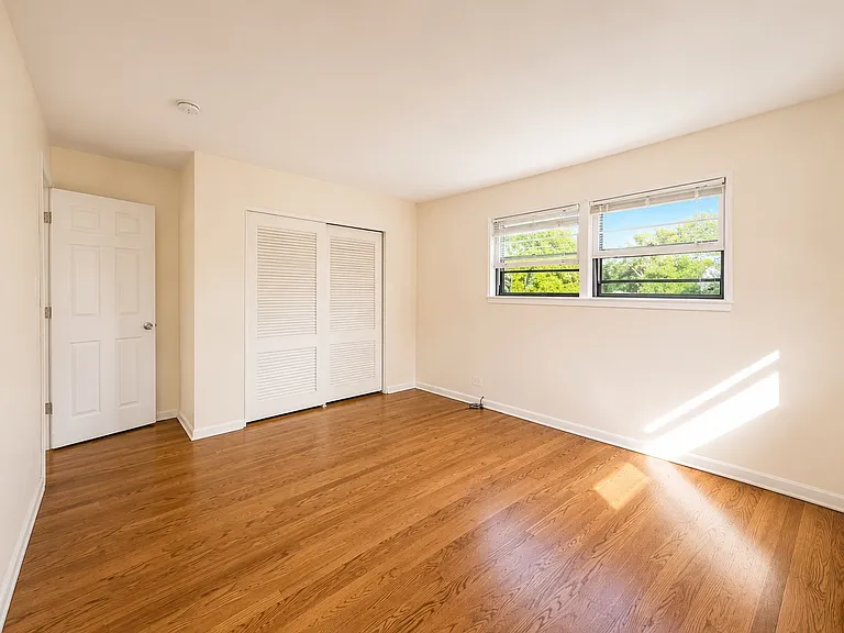 406 Sunset Dr — Photo 12