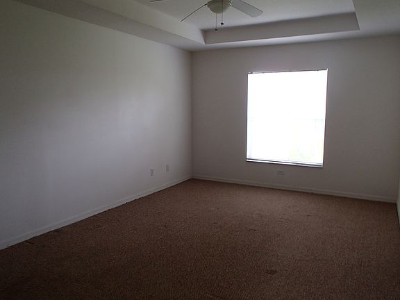 5th image of 2474 SE Whitehorse St