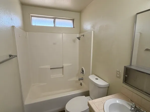 58394 Diadem Dr #C, Yucca Valley, CA 92284